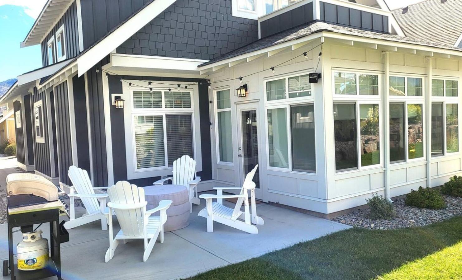 Large Modern Home At The Cottages #54