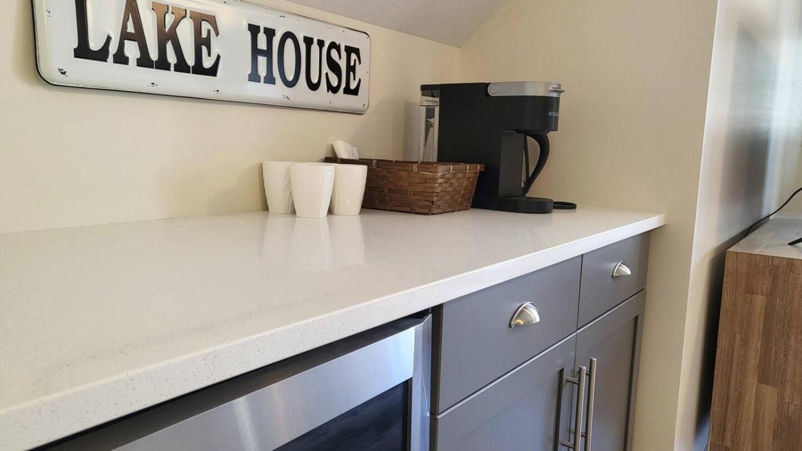 Large Modern Home At The Cottages #54