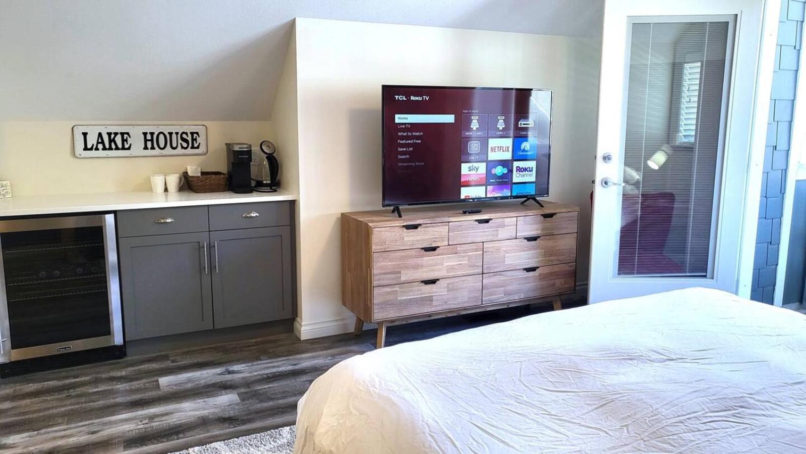 Large Modern Home At The Cottages #54