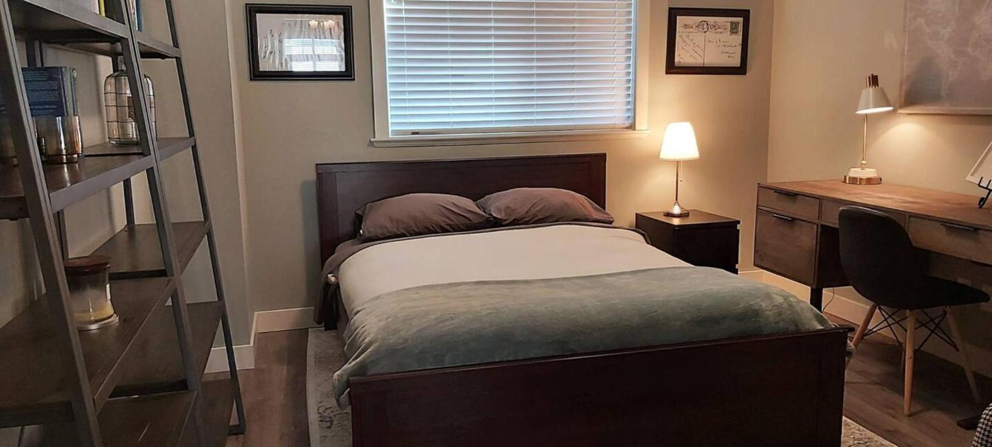 2 King Bedrooms - Walking Distance To Pools
