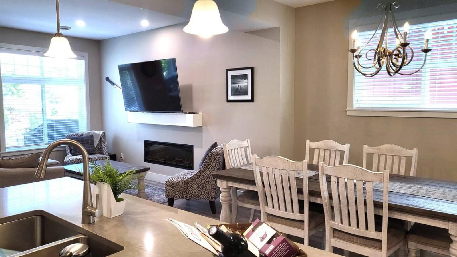 Sandy Cove Cottage - Steps From The Beach #70