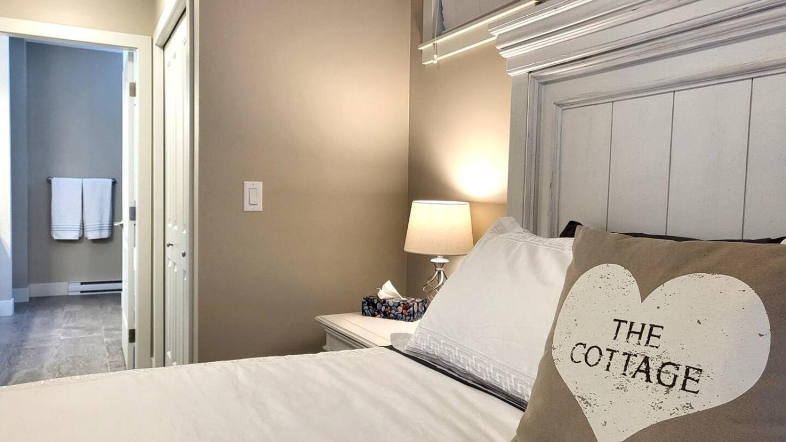 Sandy Cove Cottage - Steps From The Beach #70