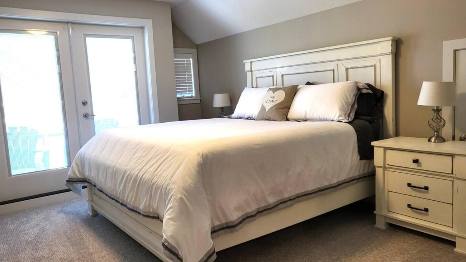 Sandy Cove Cottage - Steps From The Beach #70