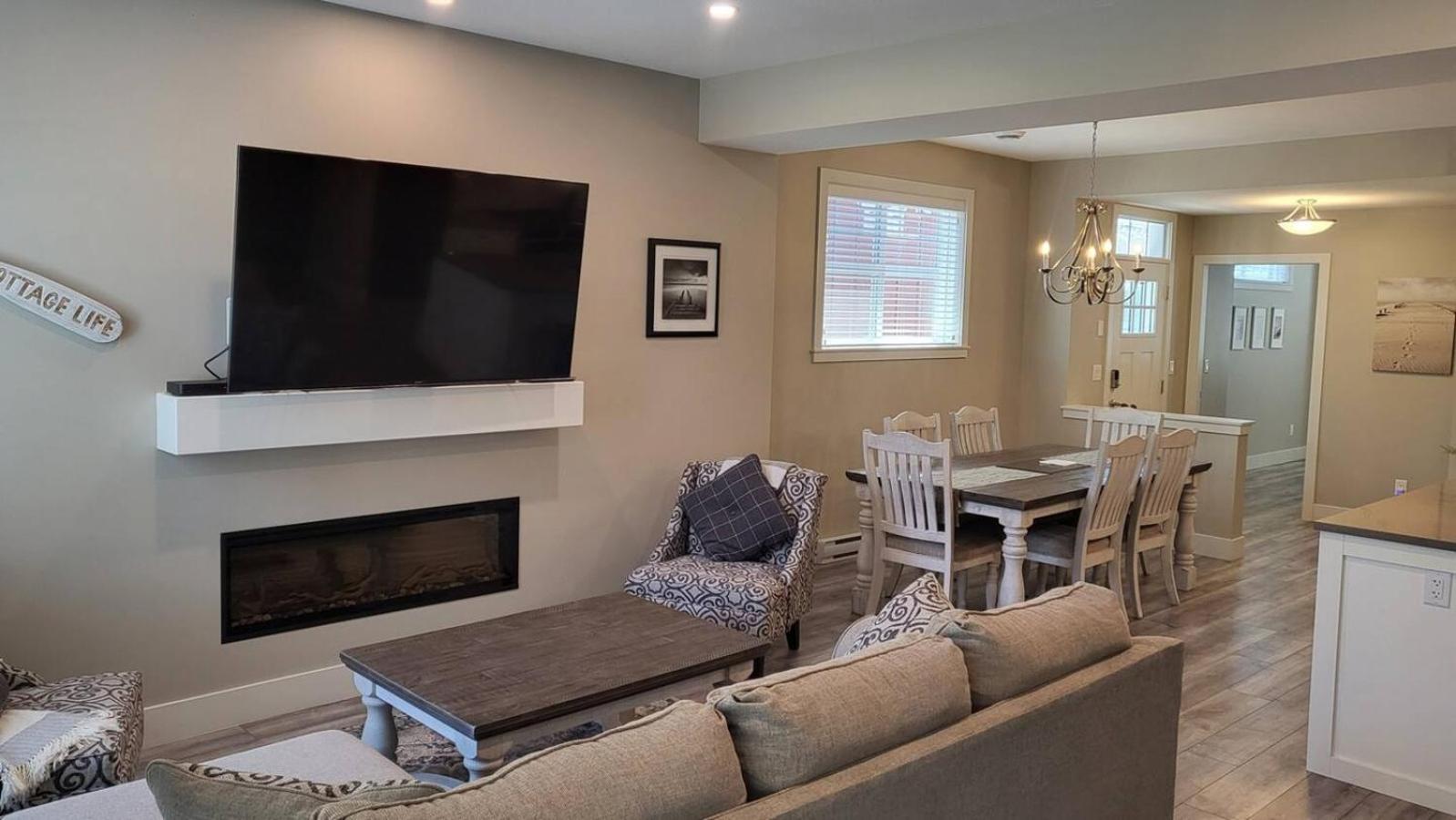 Sandy Cove Cottage - Steps From The Beach #70