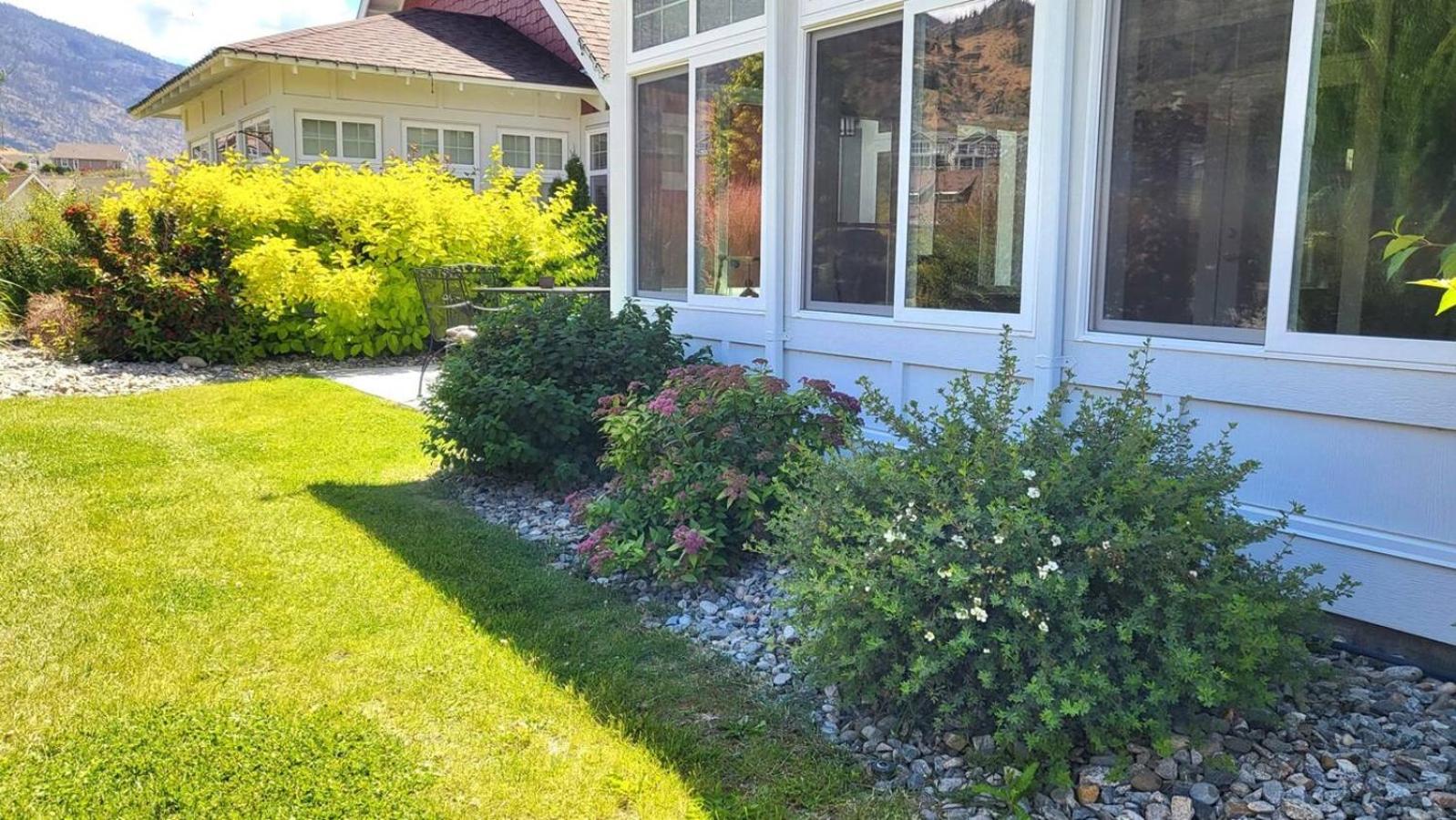 Sandy Cove Cottage - Steps From The Beach #70