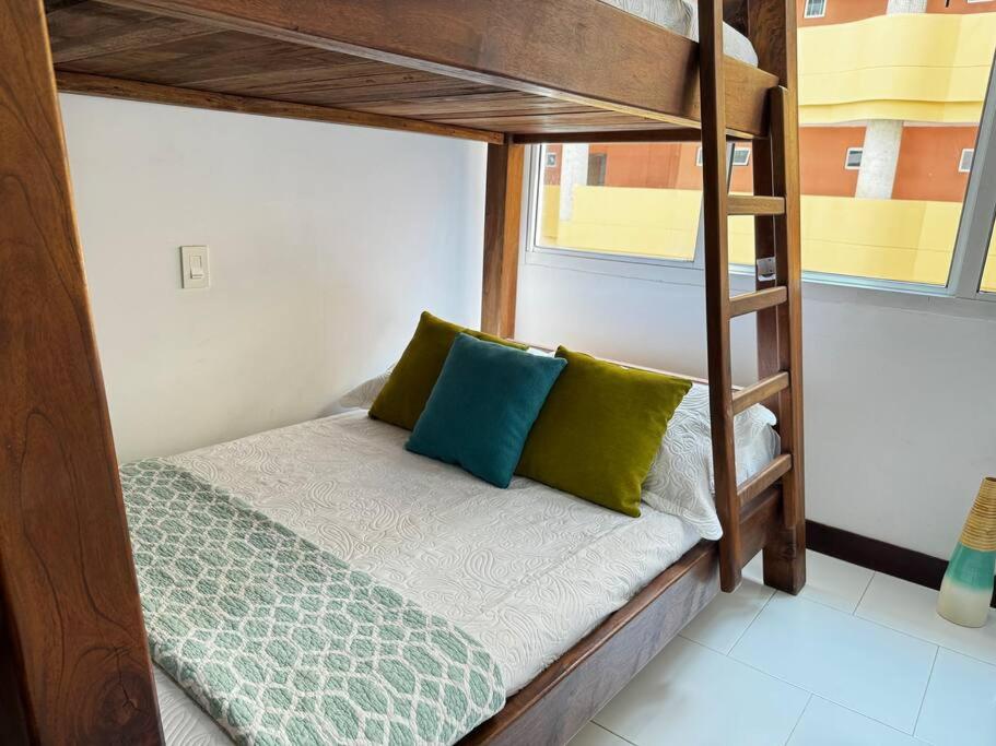 Apto Morros con acceso directo a la playa piscina