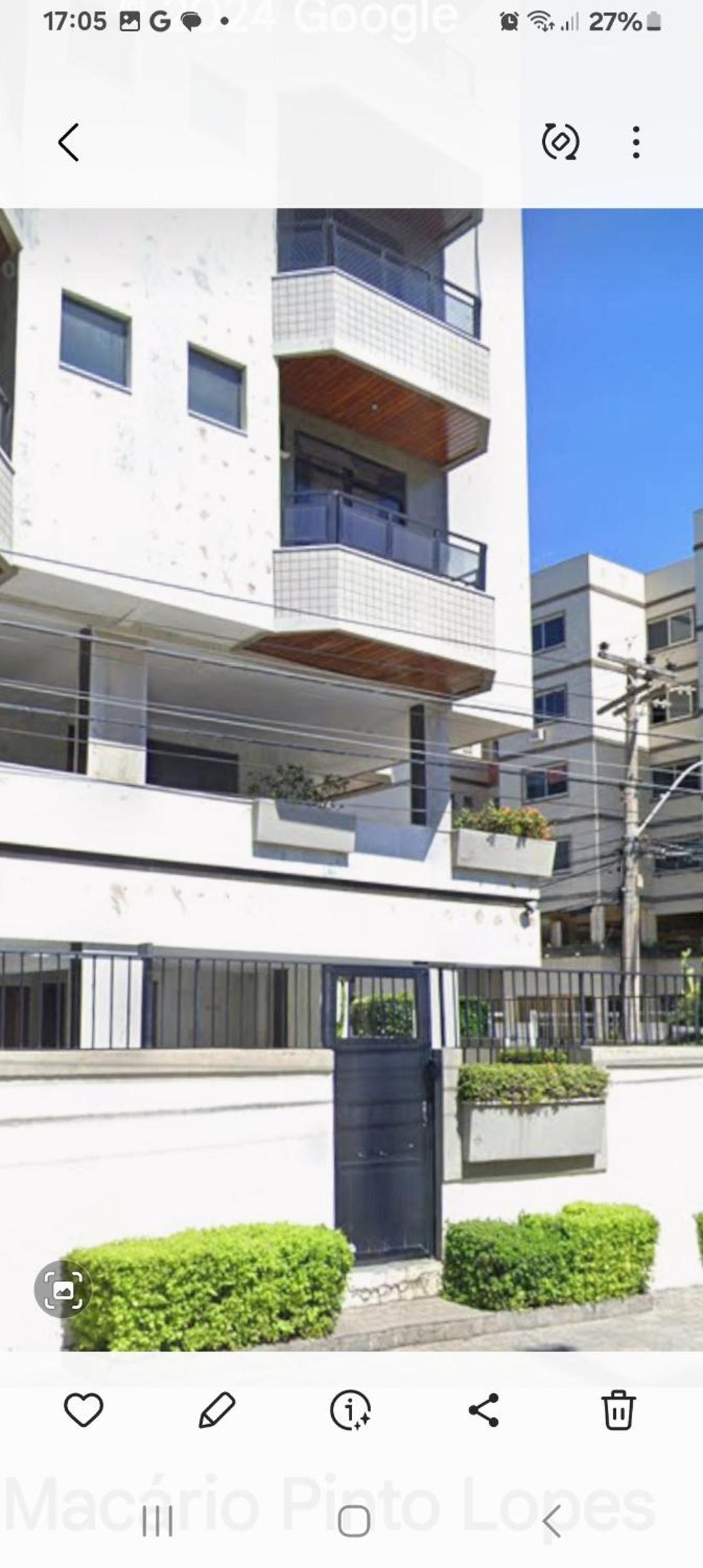 2 qrtos 1quadra da PRAIA DO FORTE com GARAGEM, Varanda, elevador, frente rua com vista livre