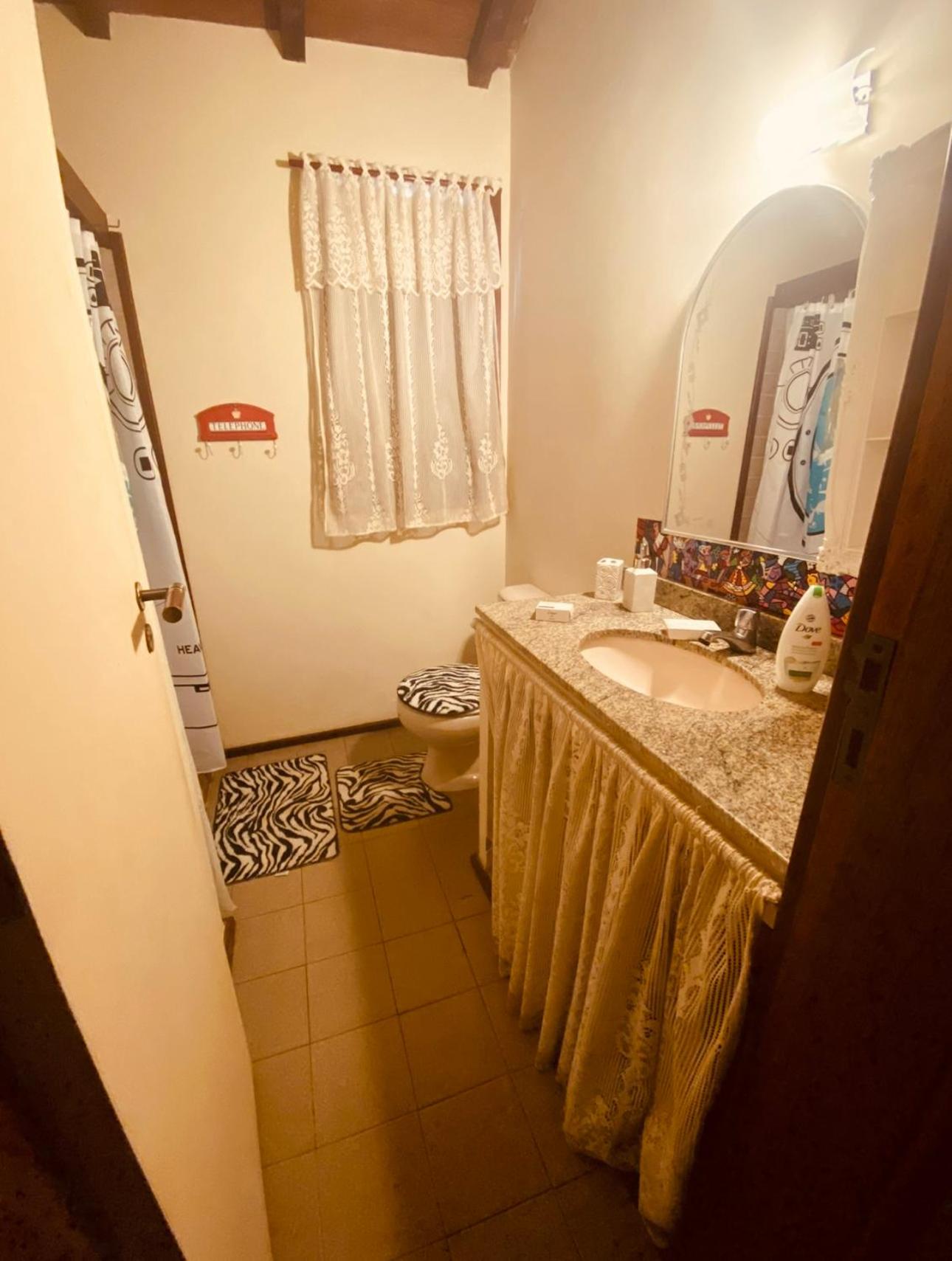 Casa 3 Quartos com Espaço Gourmet - Bairro Ferradura