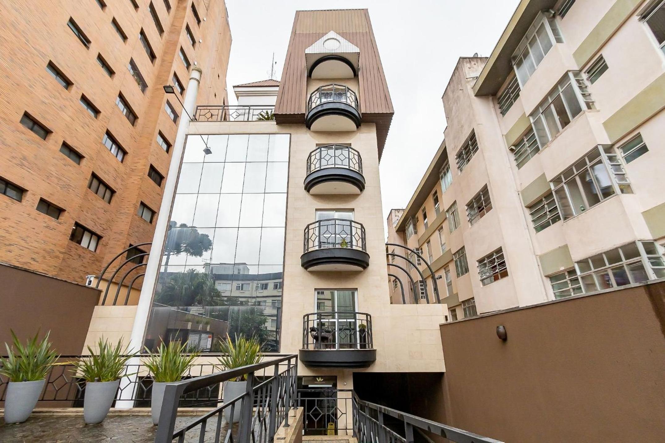 Apartamento 1 Quarto com Vaga no Batel - LUC0108
