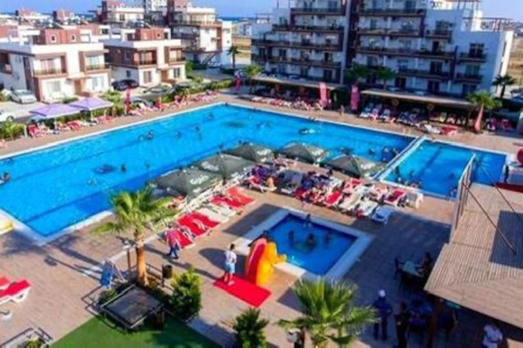 The Aqua Marine Flat