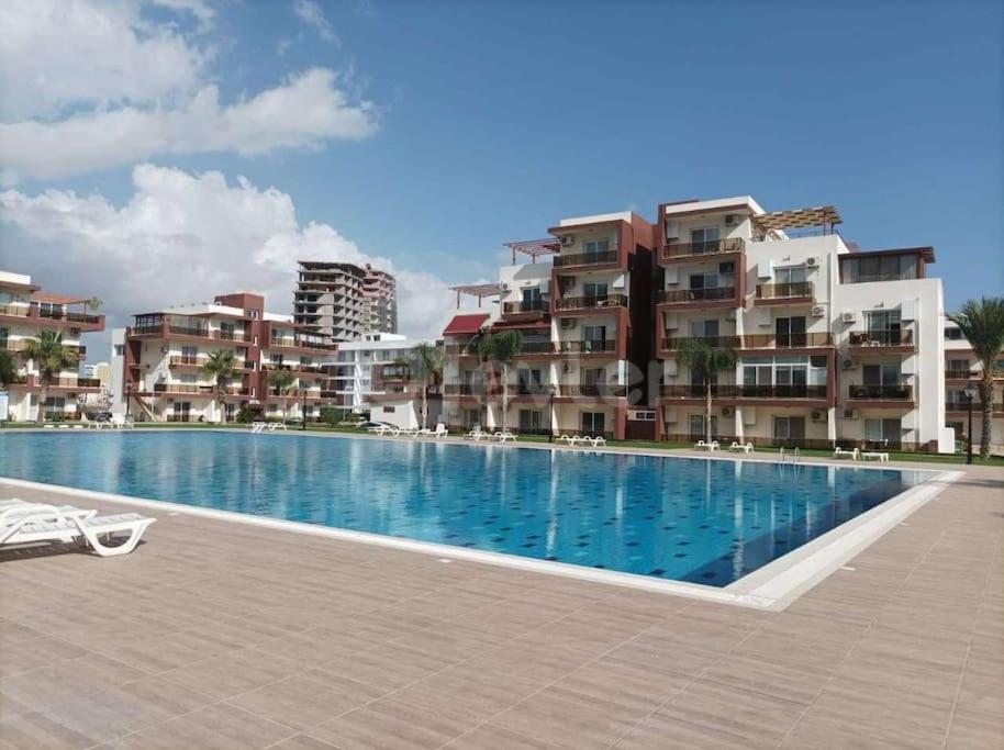 The Aqua Marine Flat