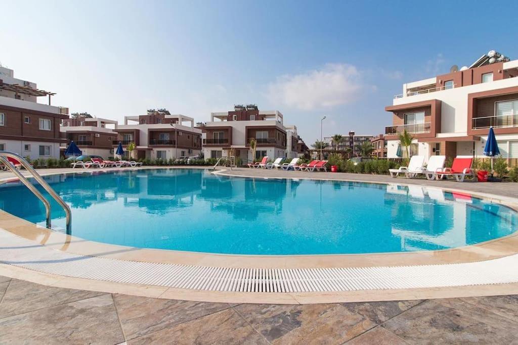 The Aqua Marine Flat