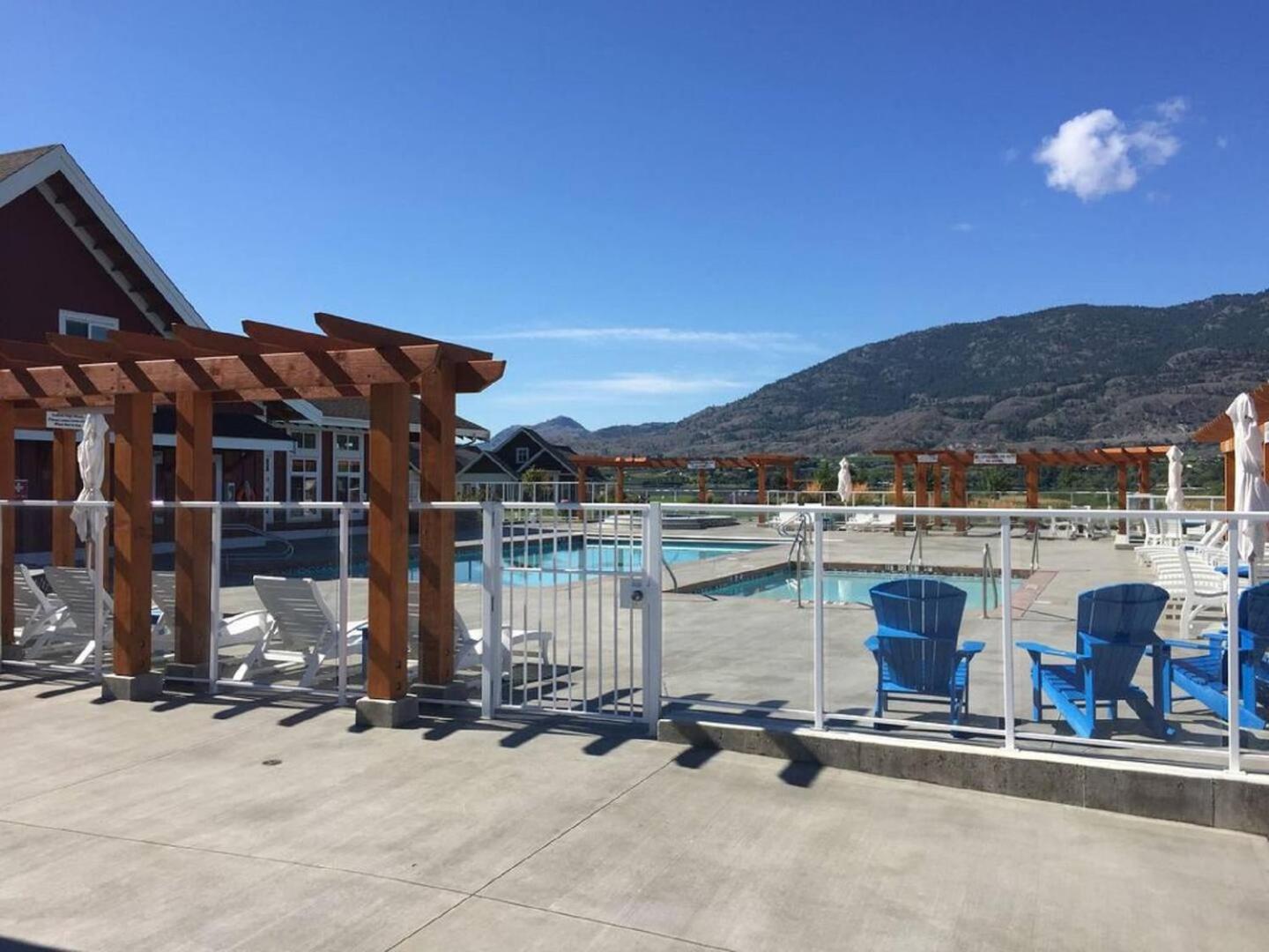 Sunrock Meadow Cottage On Osoyoos Lake