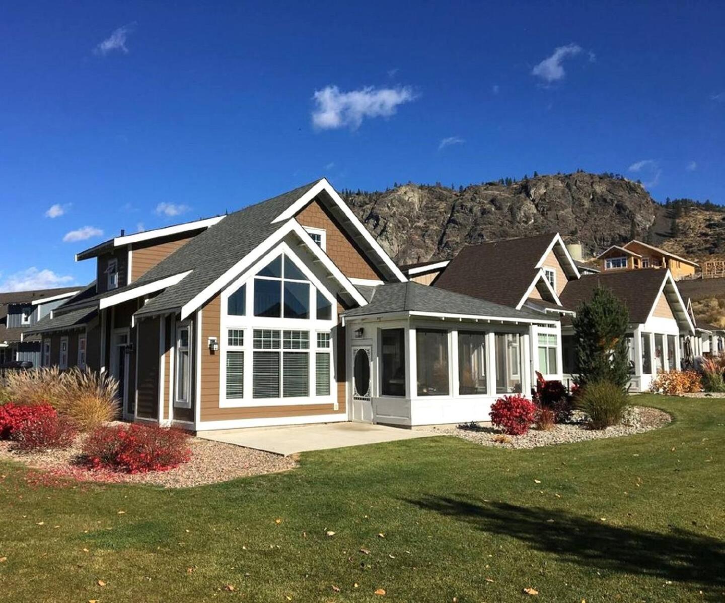 Sunrock Meadow Cottage On Osoyoos Lake