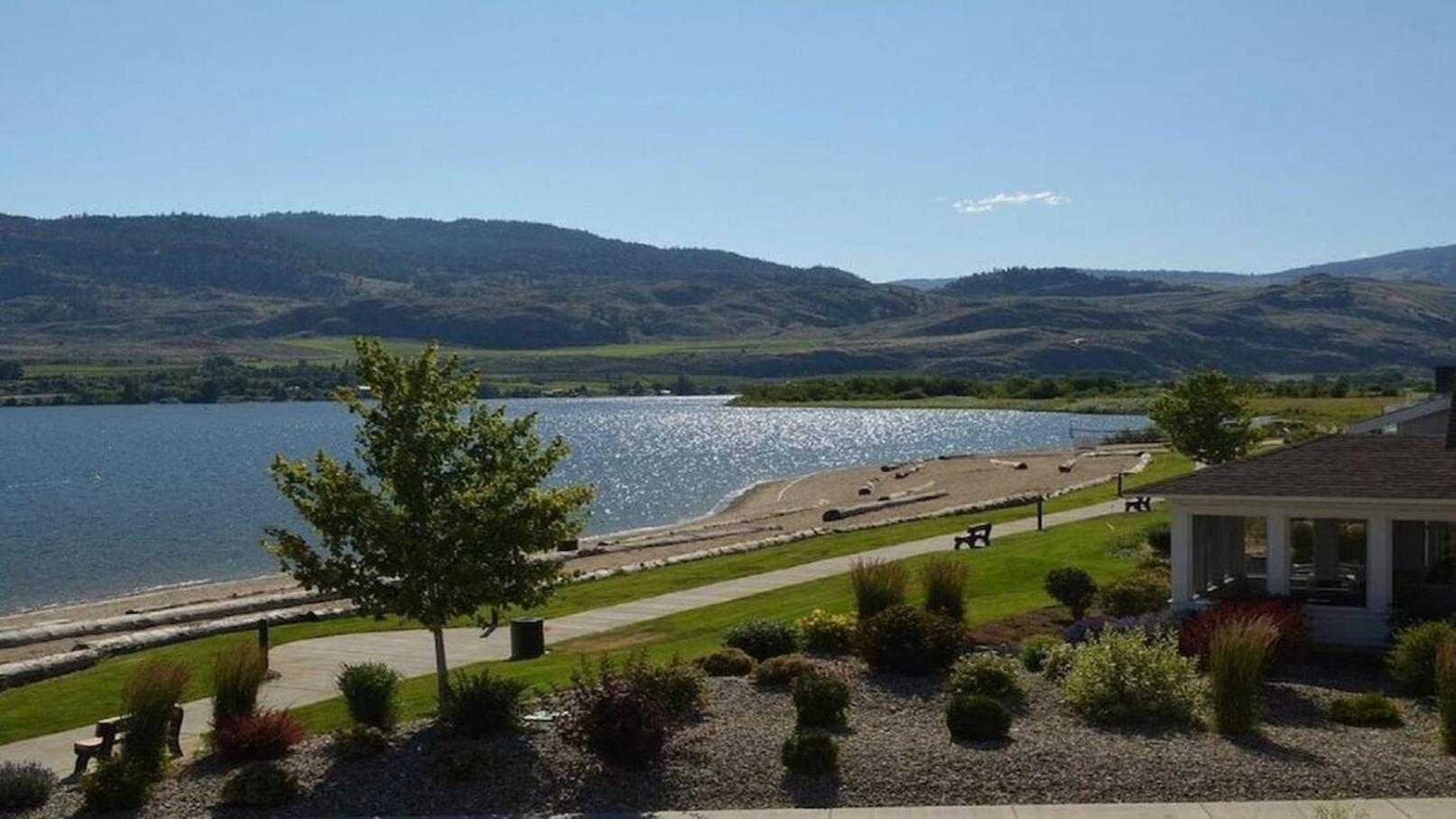 Sunrock Meadow Cottage On Osoyoos Lake