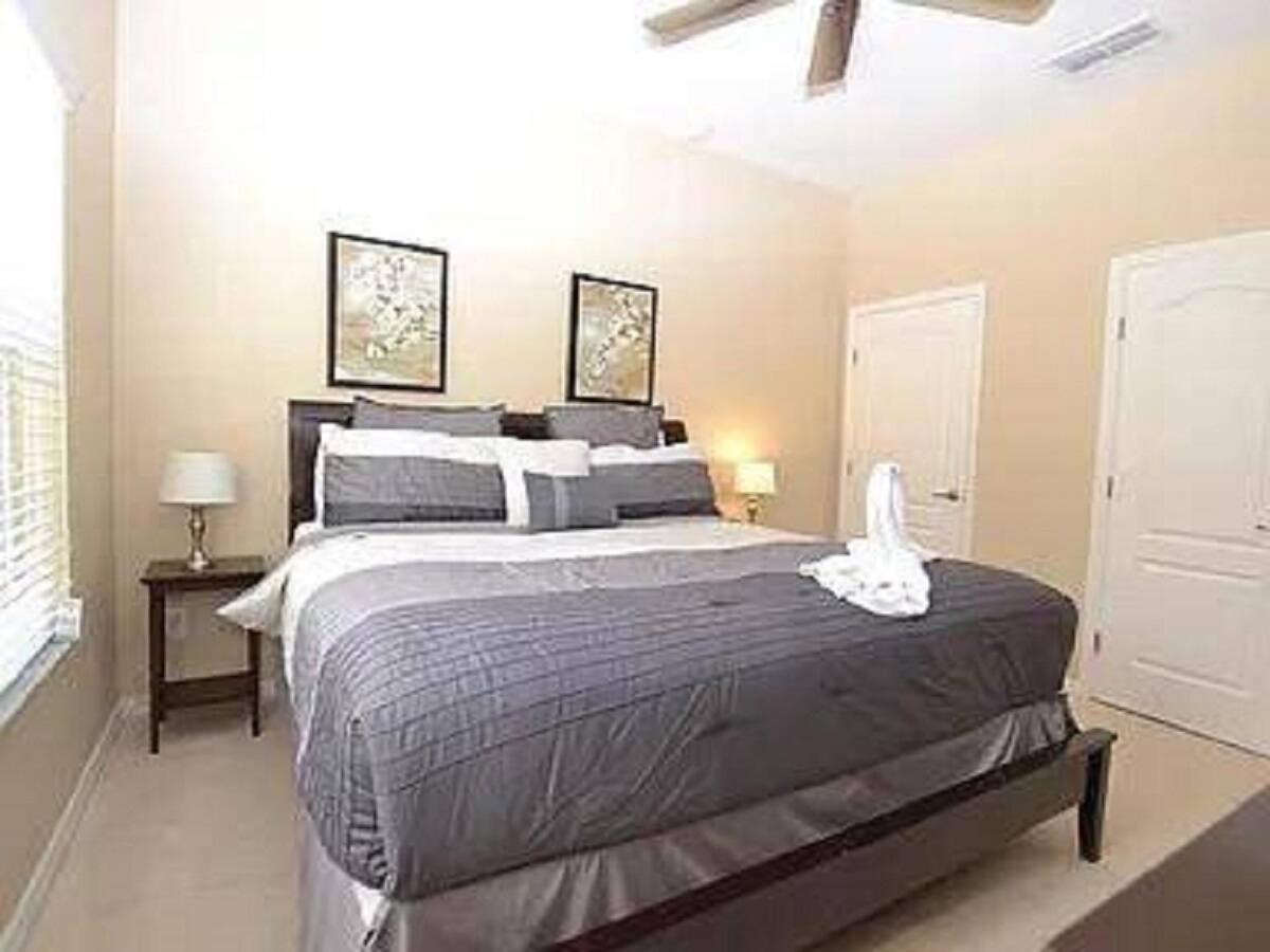 Home Watch - Lovely Townhome 4BD3BA at Paradise Palms PP8955 view 4