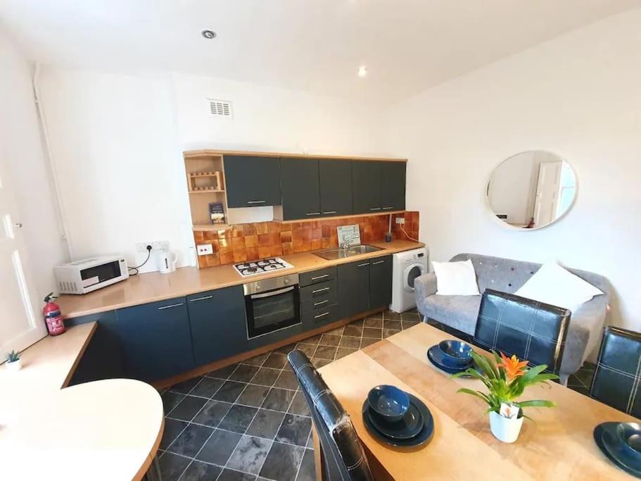 5 Bedrooms House in King's Cross