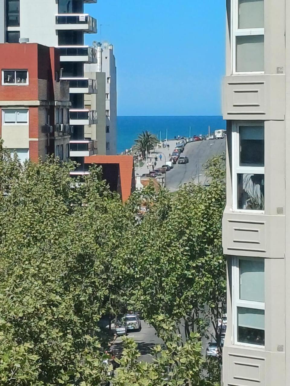 Hermoso Departamento con Balcón a 3 cuadras del Mar - La Perla