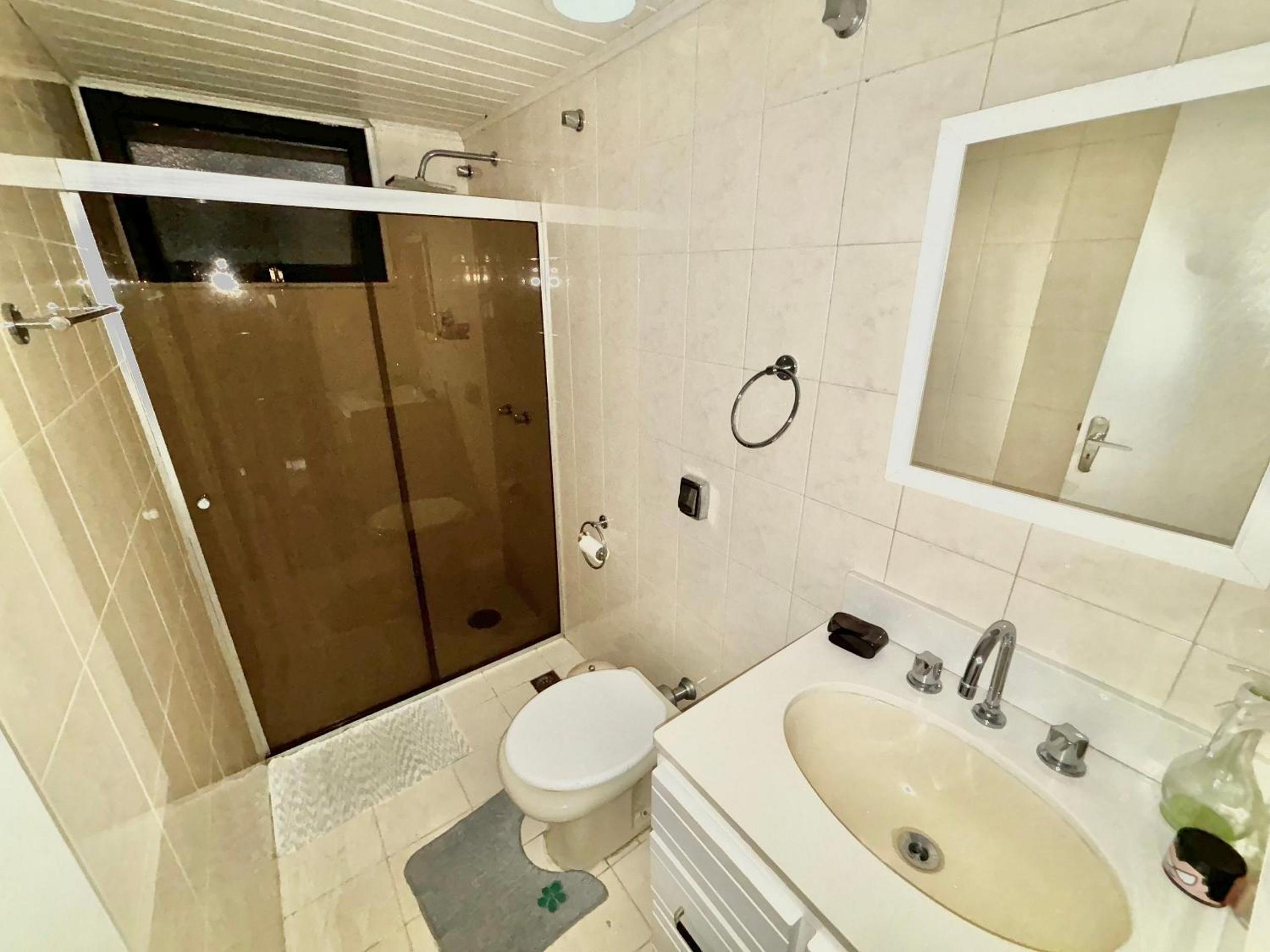 Casa em condomínio Luxuoso de Angra dos Reis que comporta até 8 pessoas.