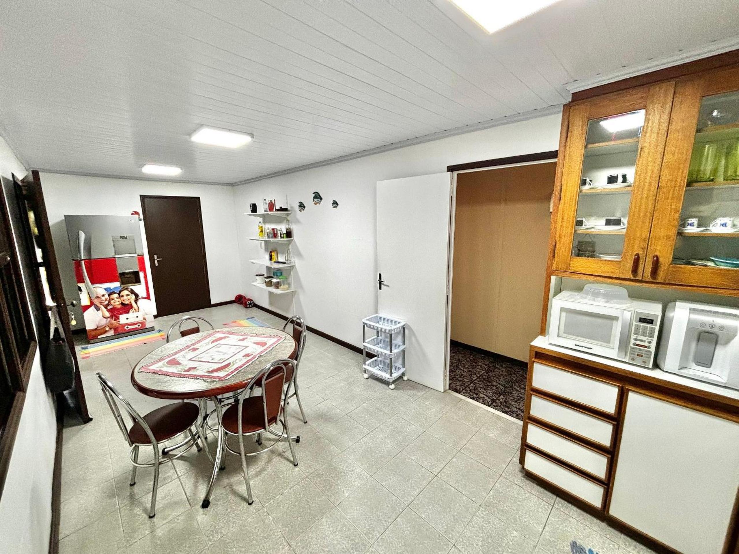 Casa em condomínio Luxuoso de Angra dos Reis que comporta até 8 pessoas.