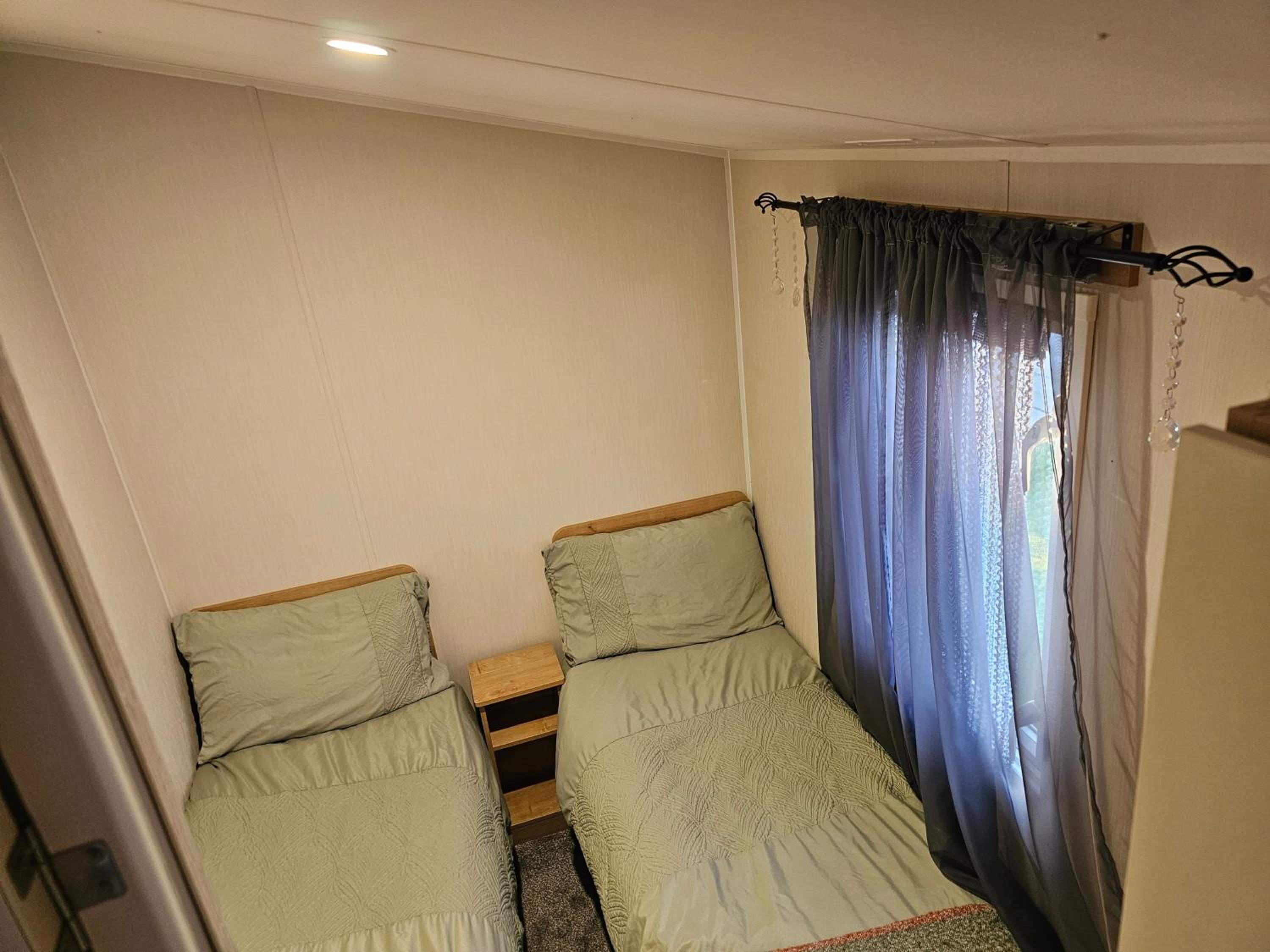 Luxury Chichester caravan Seaside Retreat