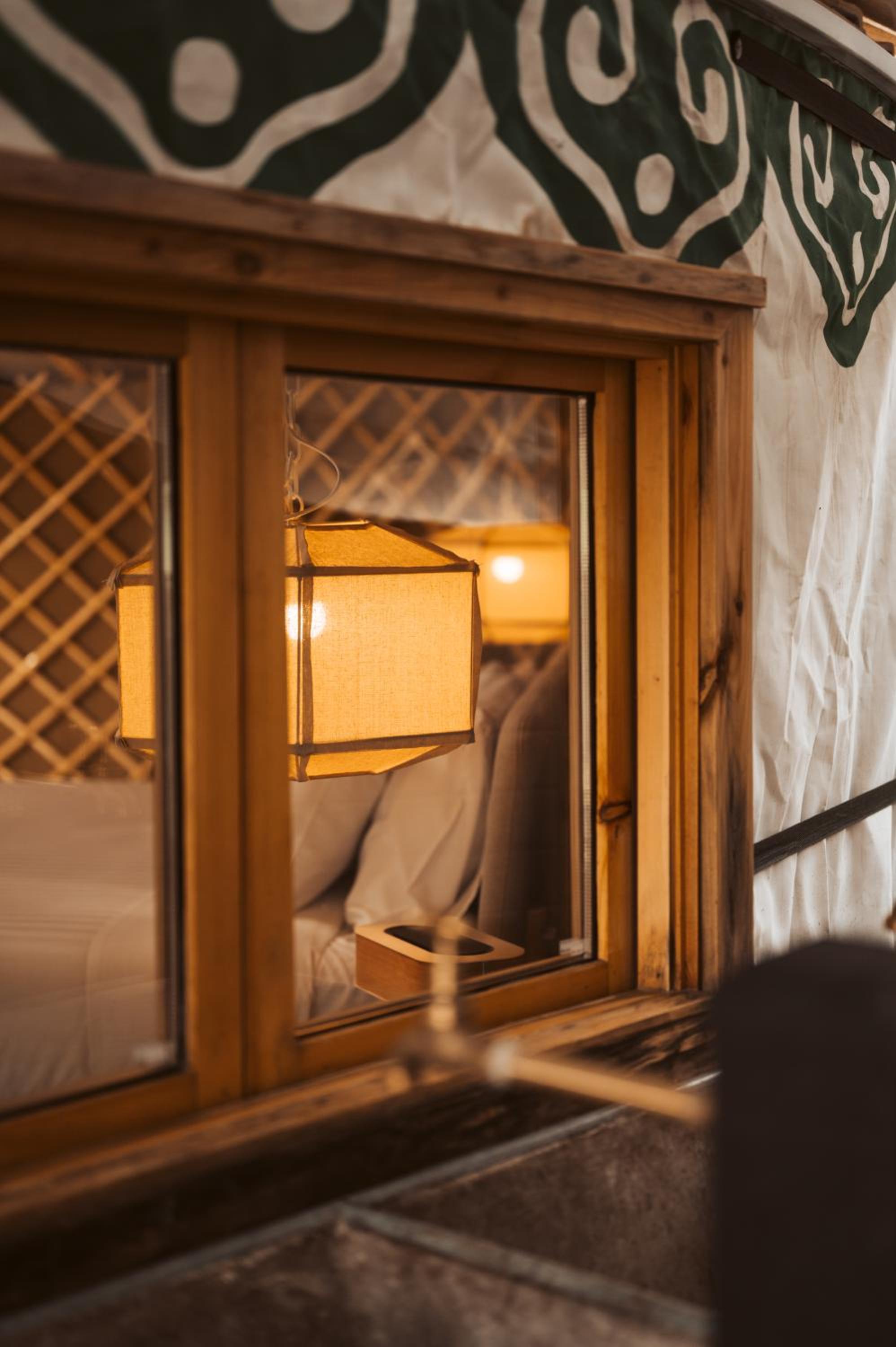 Warburton Stays Everybody's Yurt