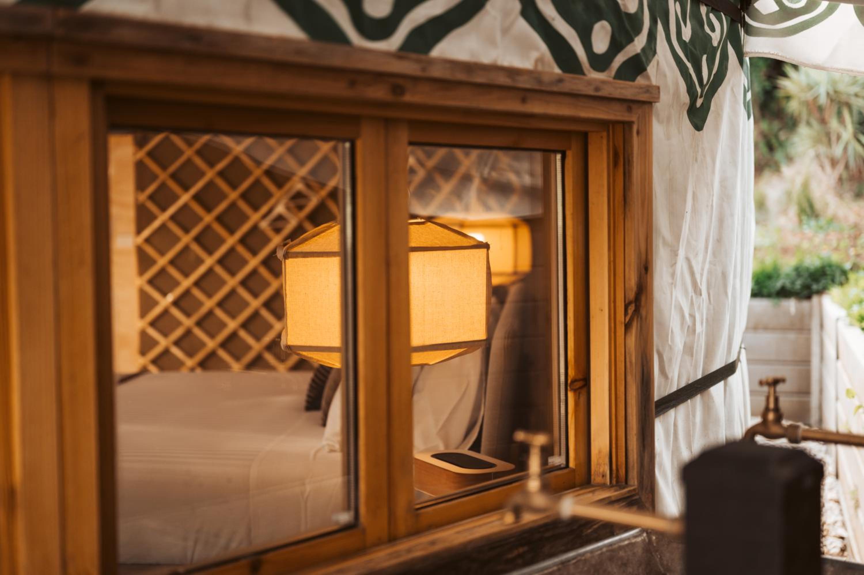 Warburton Stays Everybody's Yurt