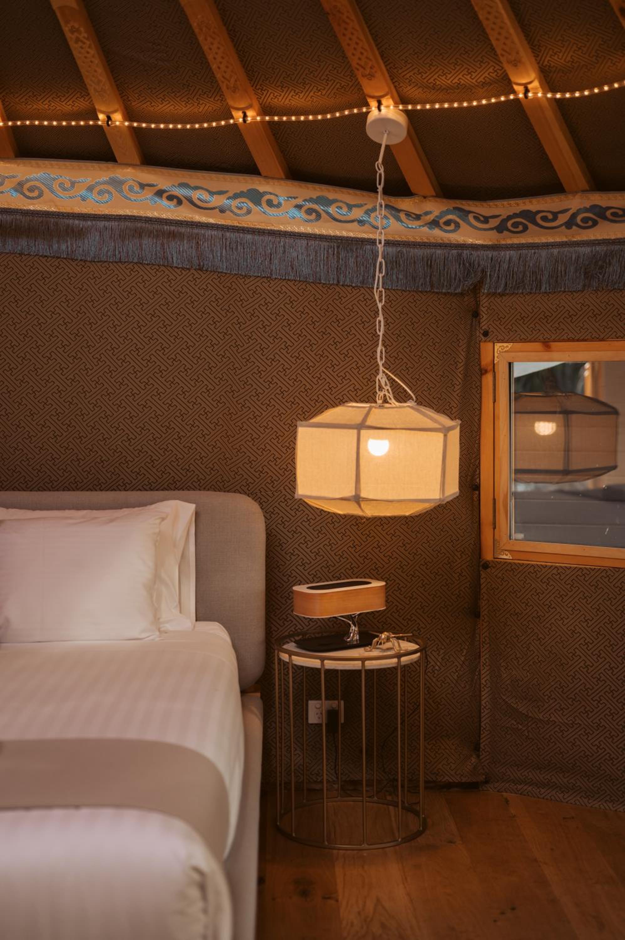 Warburton Stays Everybody's Yurt