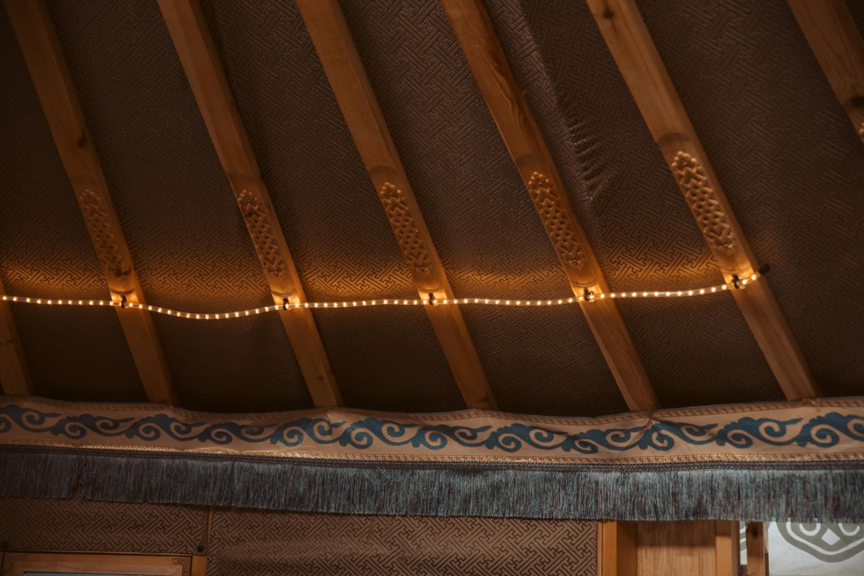Warburton Stays Everybody's Yurt