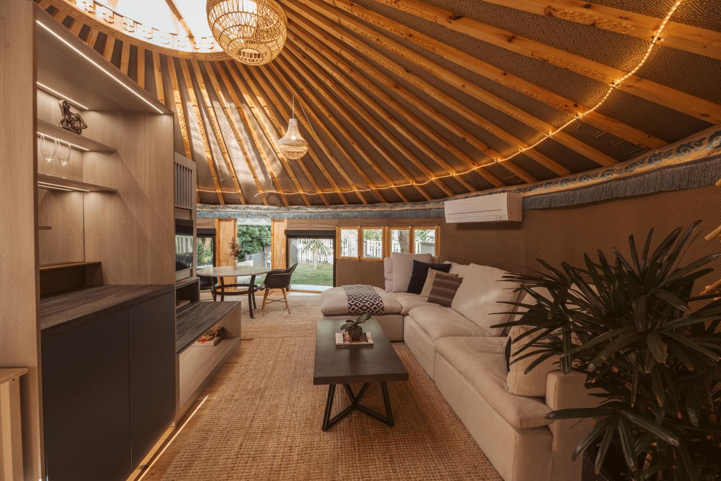 Warburton Stays Everybody's Yurt