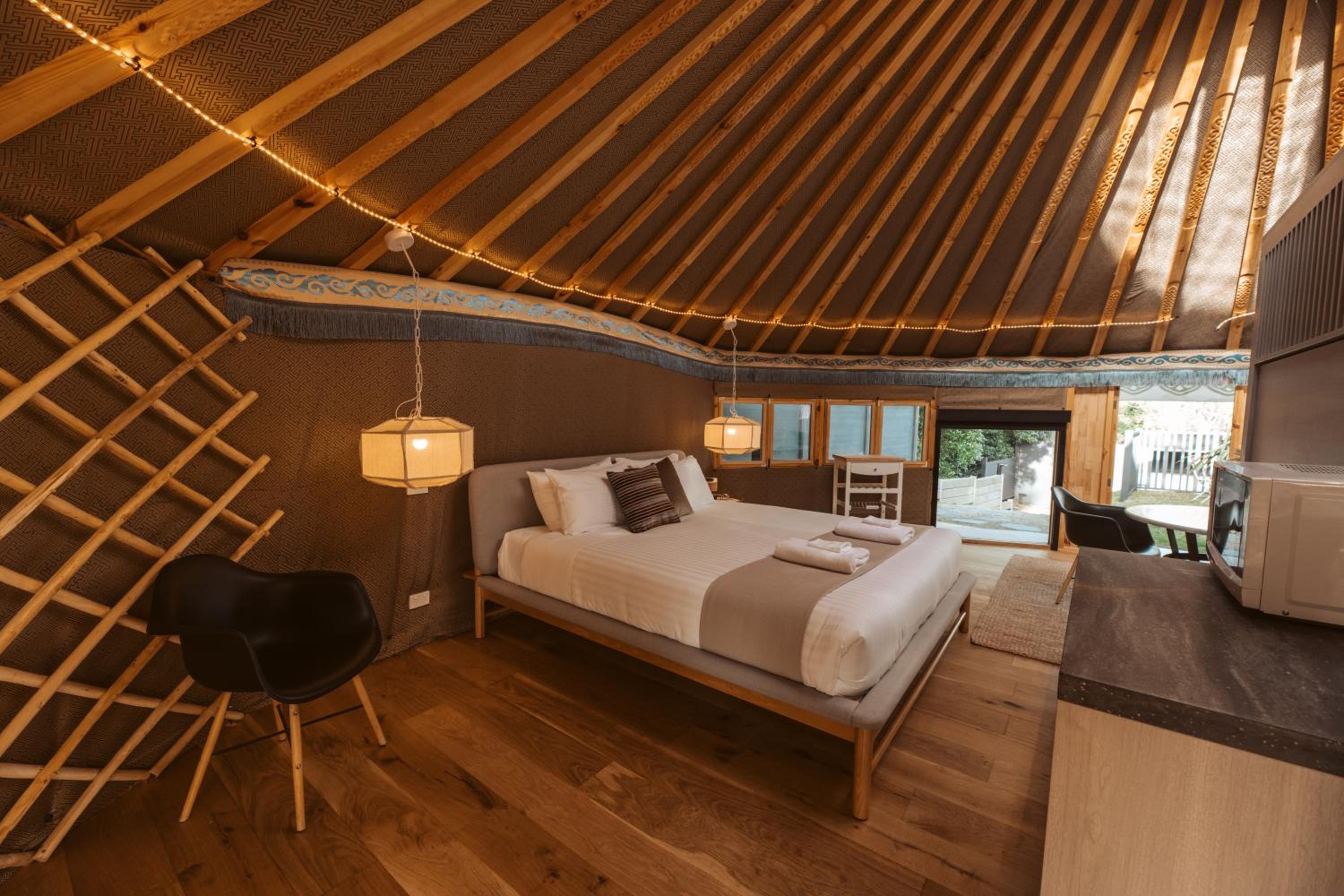Warburton Stays Everybody's Yurt