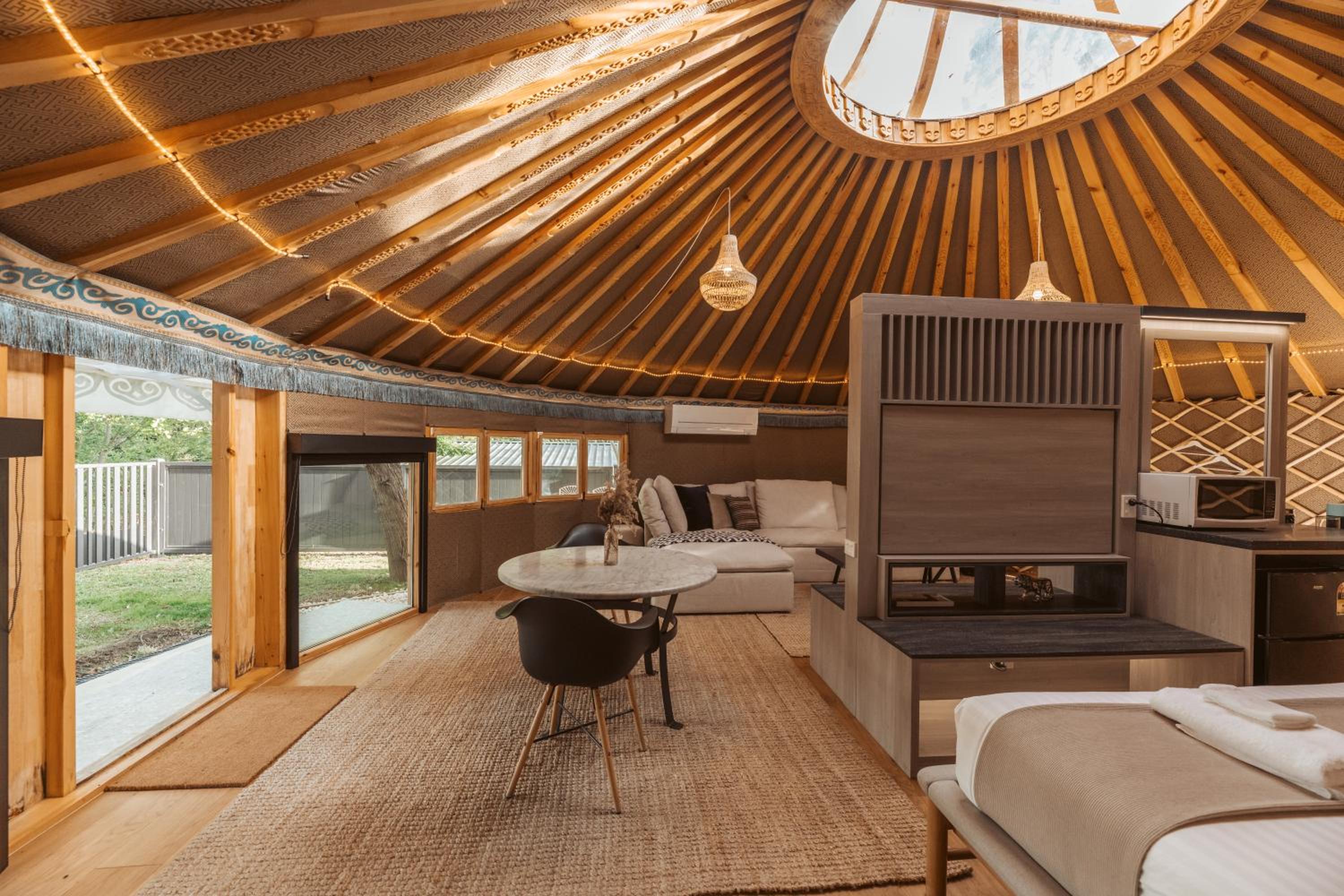 Warburton Stays Everybody's Yurt