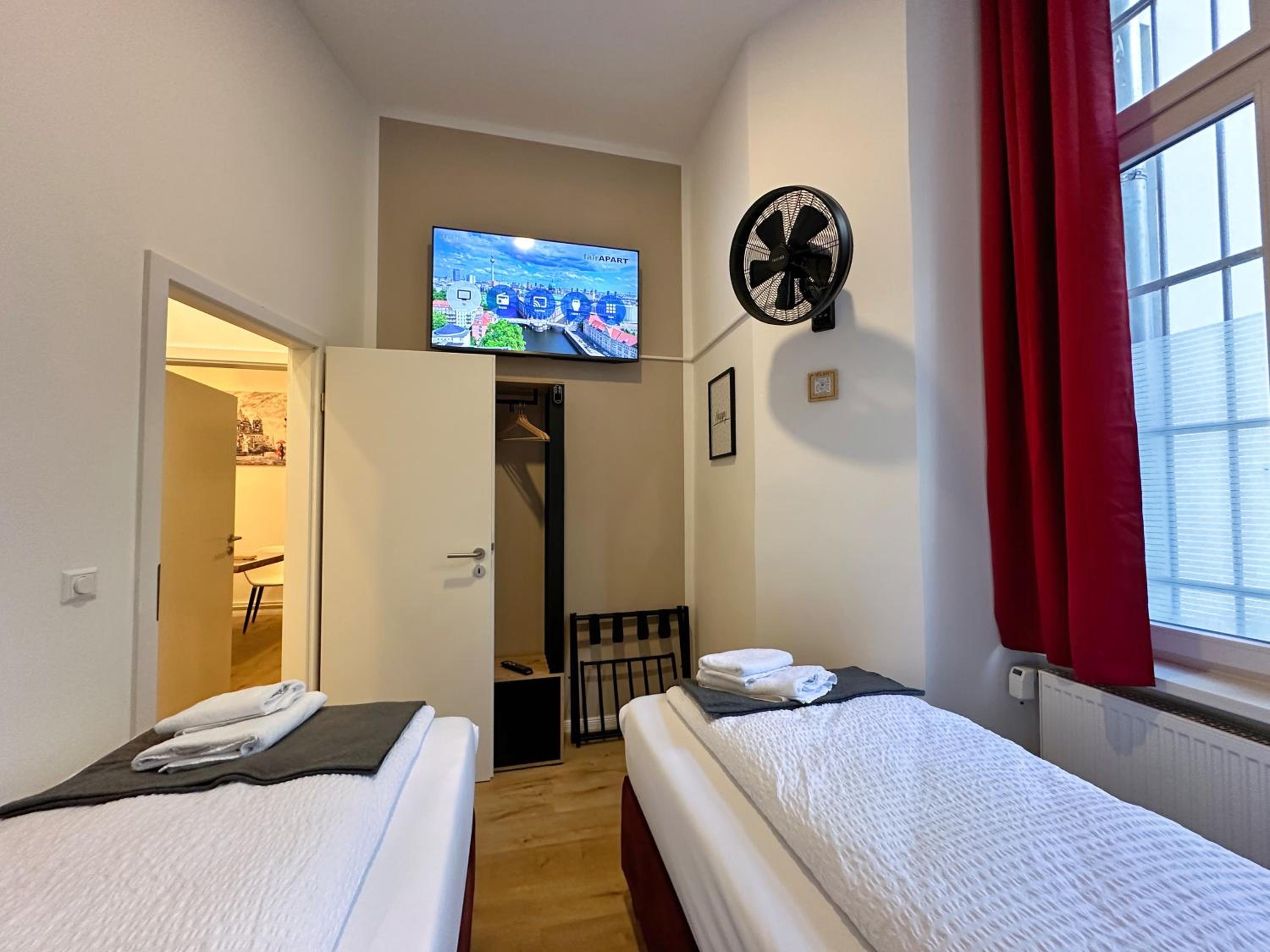 fairAPART 5 rooms, 2 baths, 120sq m Prenzlauer Berg
