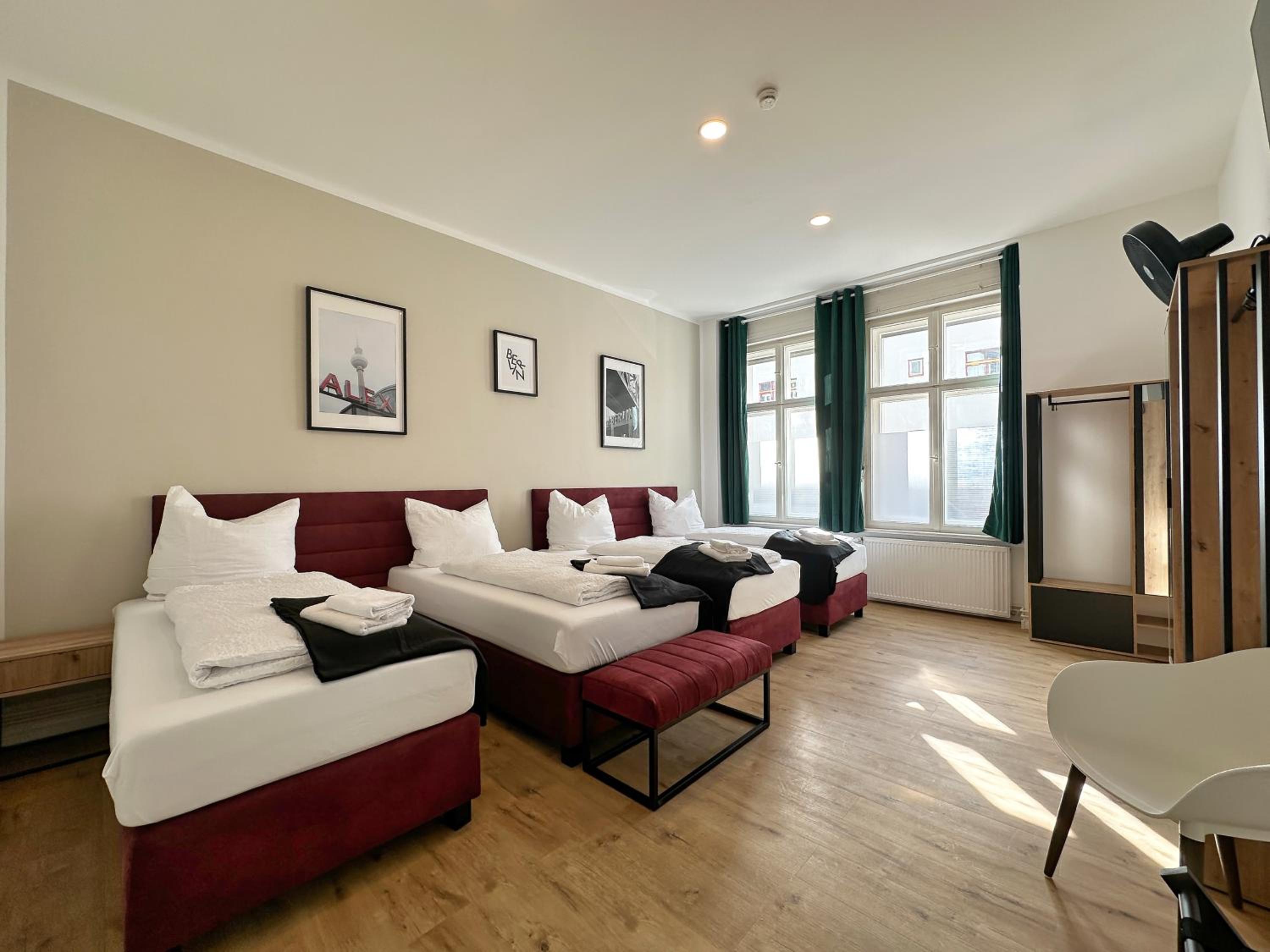 fairAPART 5 rooms, 2 baths, 120sq m Prenzlauer Berg