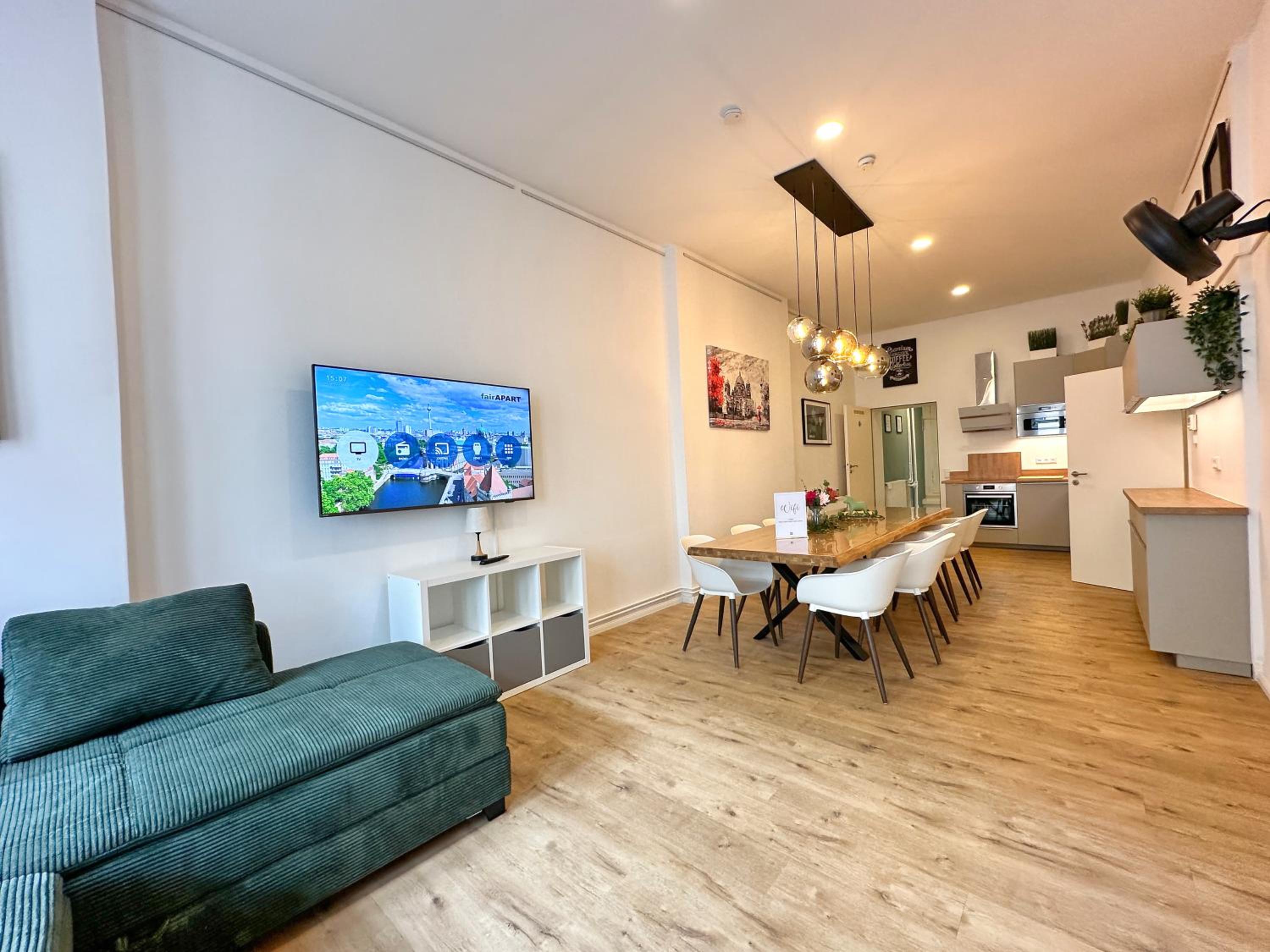 fairAPART 5 rooms, 2 baths, 120sq m Prenzlauer Berg