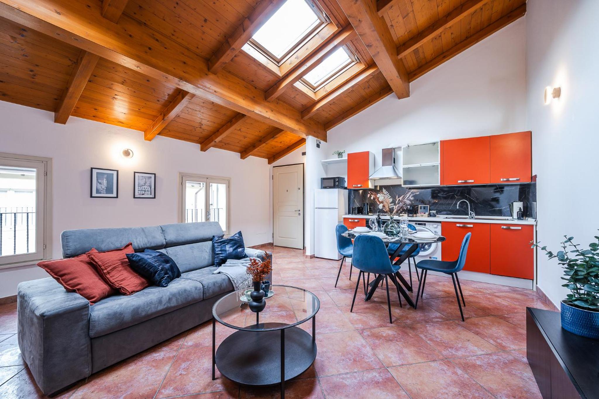 Casa Luce - bright, stylish and central view 2