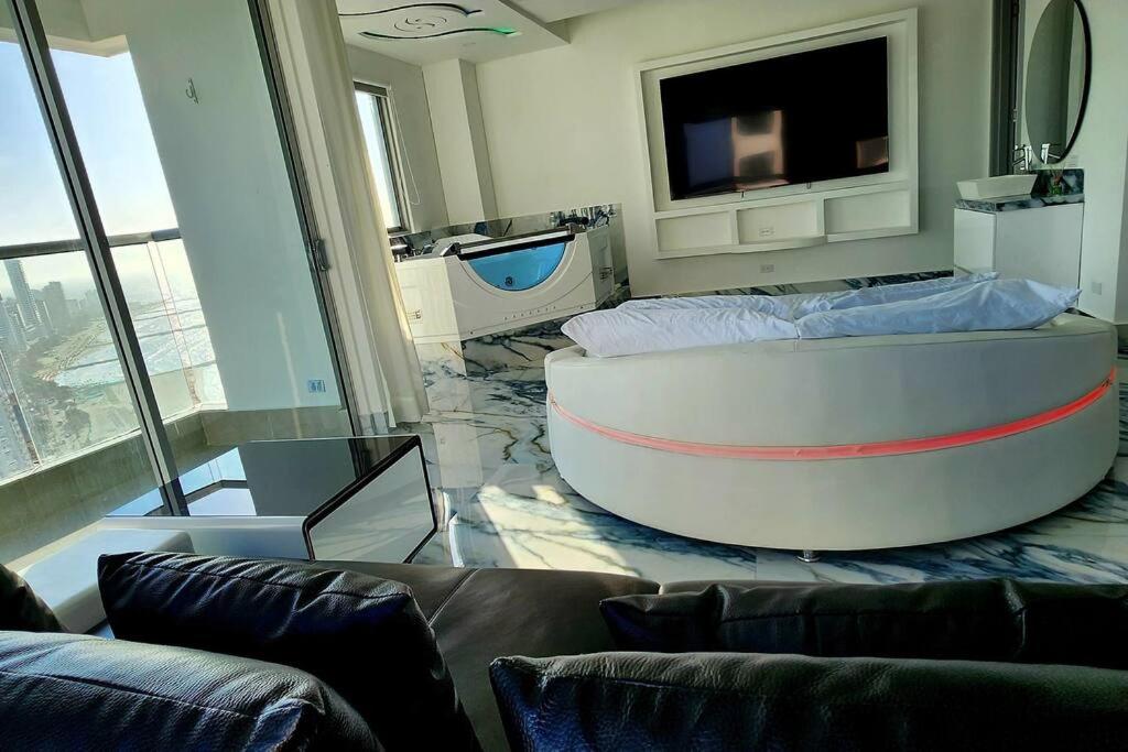 The YinYang Suite-Guest Friendly Adults Only