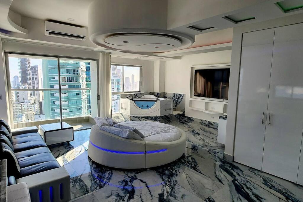 The YinYang Suite-Guest Friendly Adults Only