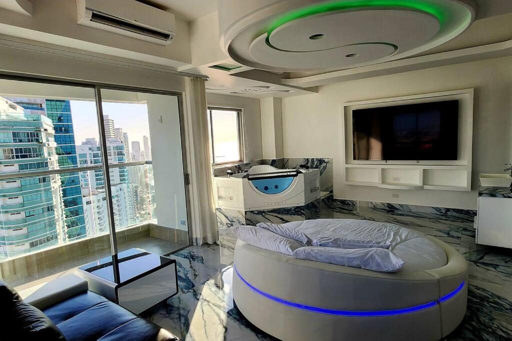 The YinYang Suite-Guest Friendly Adults Only