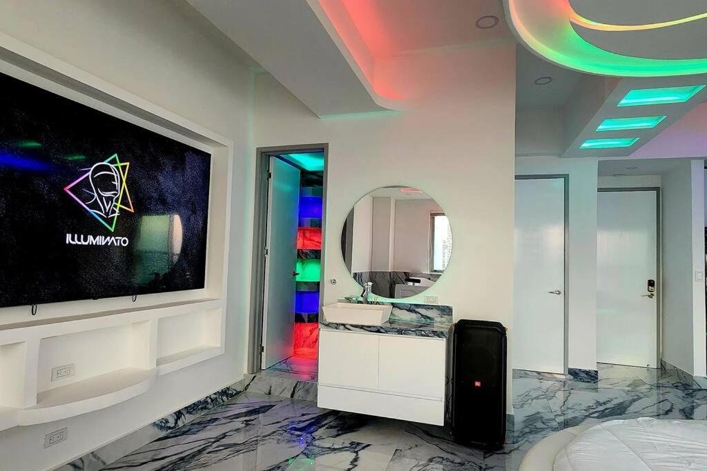 The YinYang Suite-Guest Friendly Adults Only