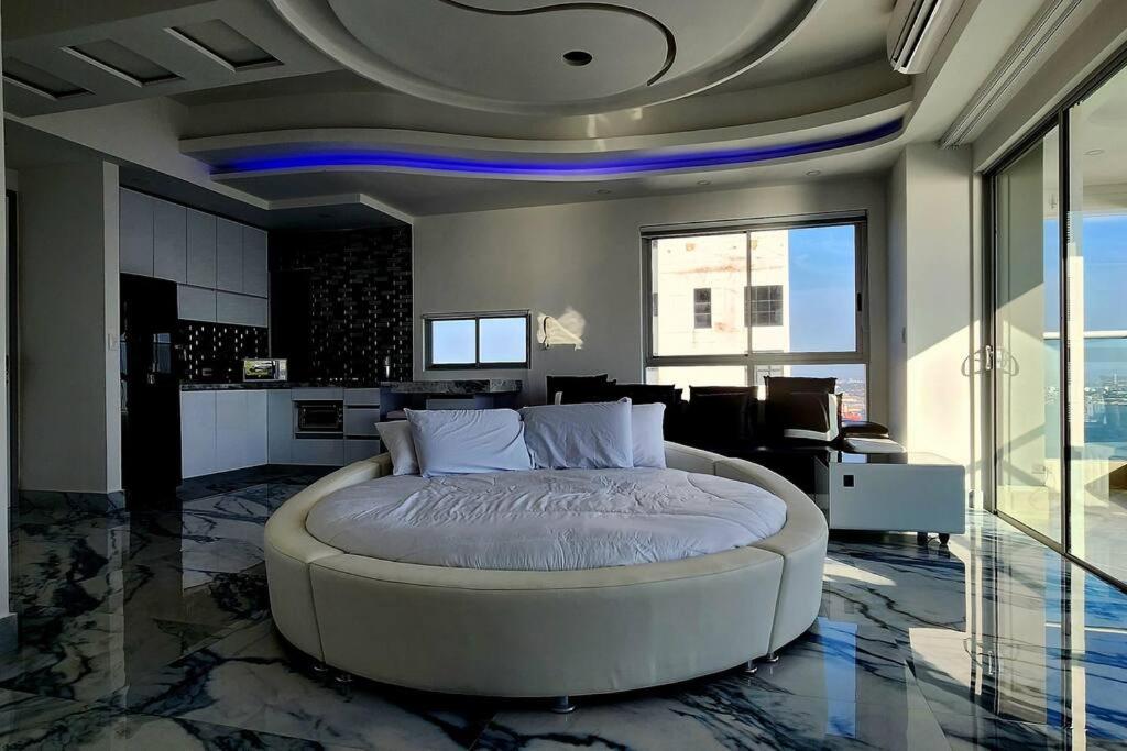The YinYang Suite-Guest Friendly Adults Only