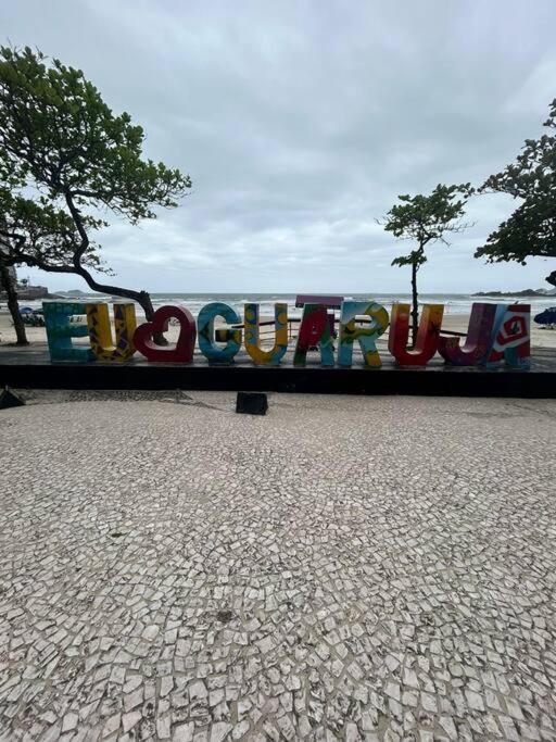 Ap em Guarujá - 1 quadra da praia