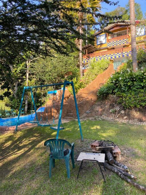 Finca con piscina balcón cerca al rio san rafael