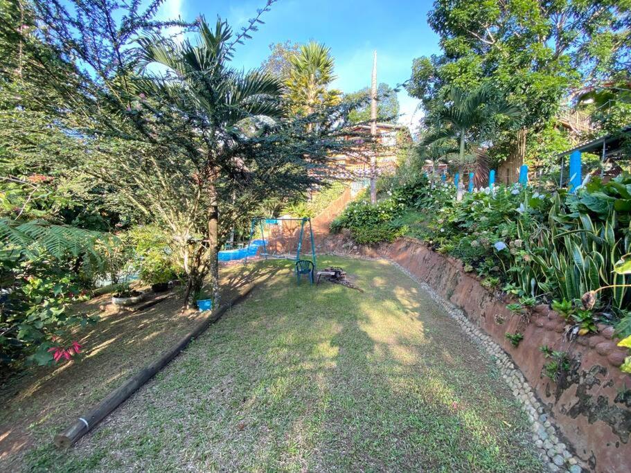 Finca con piscina balcón cerca al rio san rafael