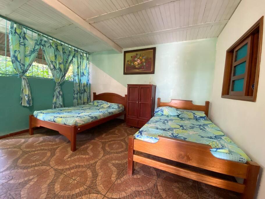 Finca con piscina balcón cerca al rio san rafael