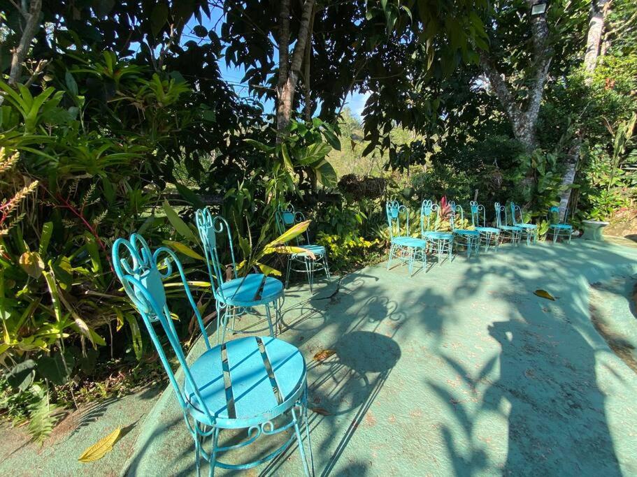 Finca con piscina balcón cerca al rio san rafael