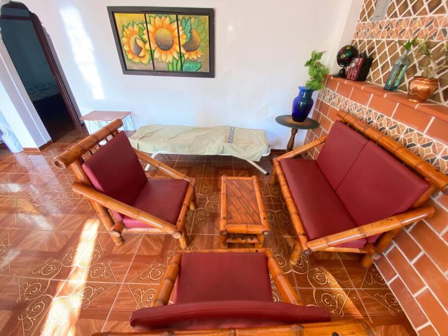 Finca con piscina balcón cerca al rio san rafael