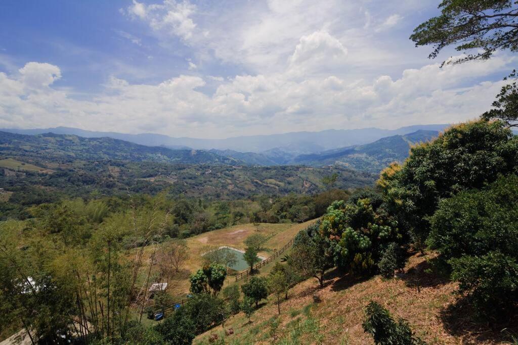 Casa con piscina privada, El Higuerón, Nocaima