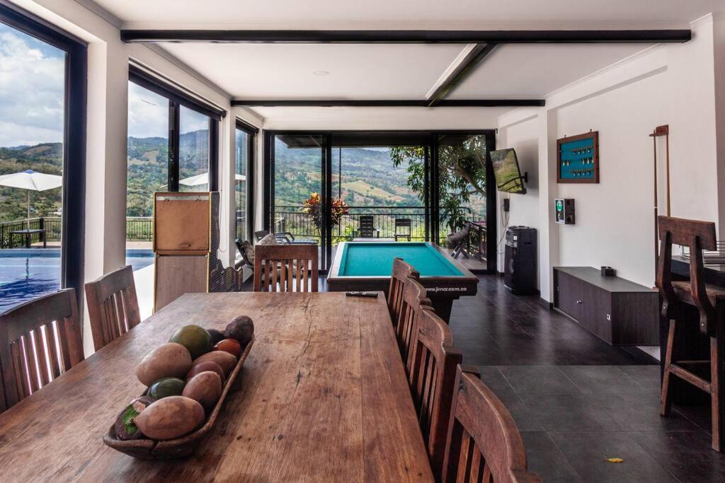 Casa con piscina privada, El Higuerón, Nocaima