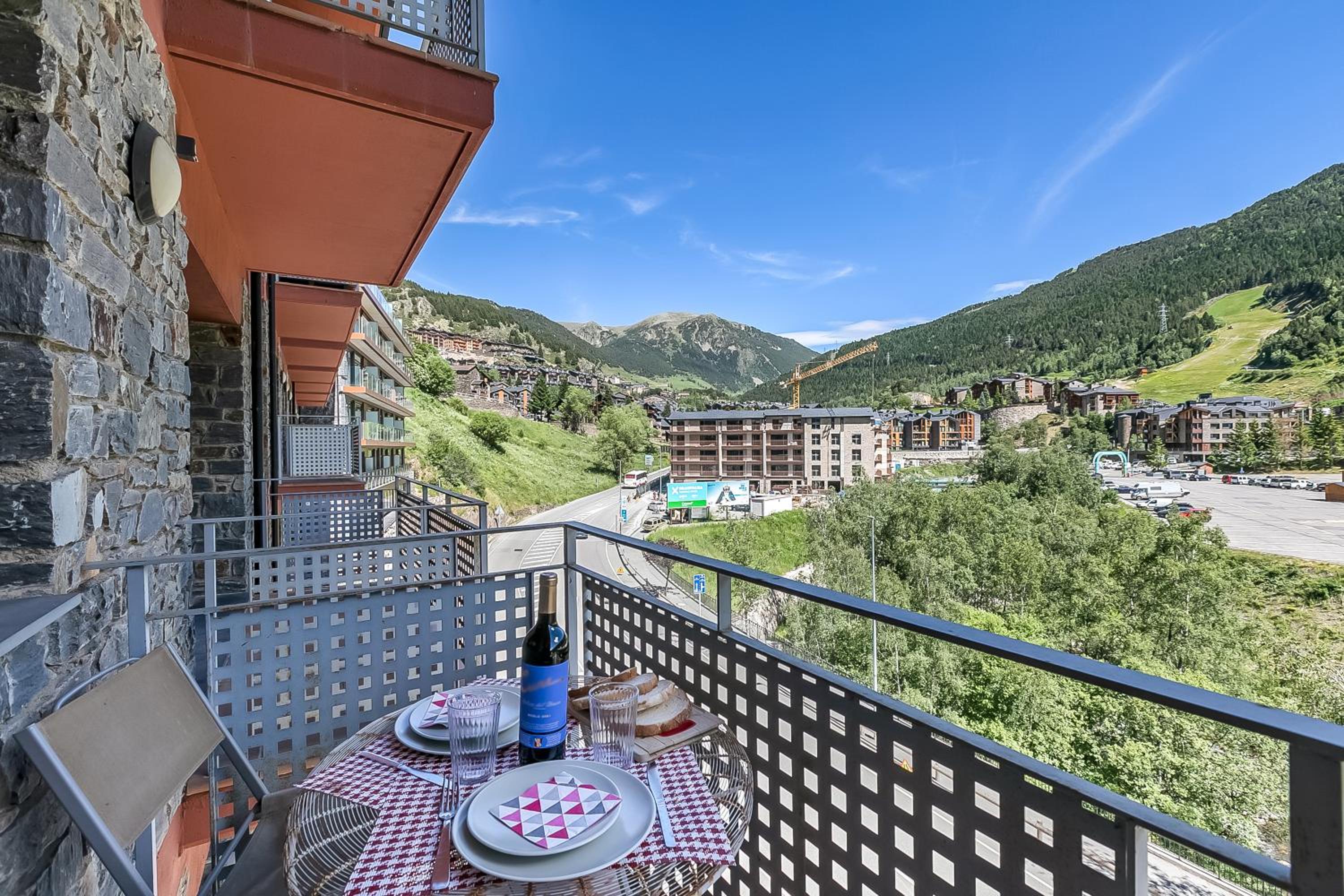 Andorra Ski Studio - 300m El Tarter Lift - Happy Rentals